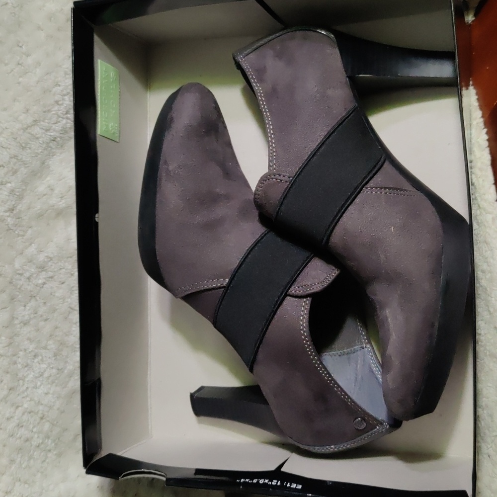 Shoe - Picture 6 of 8